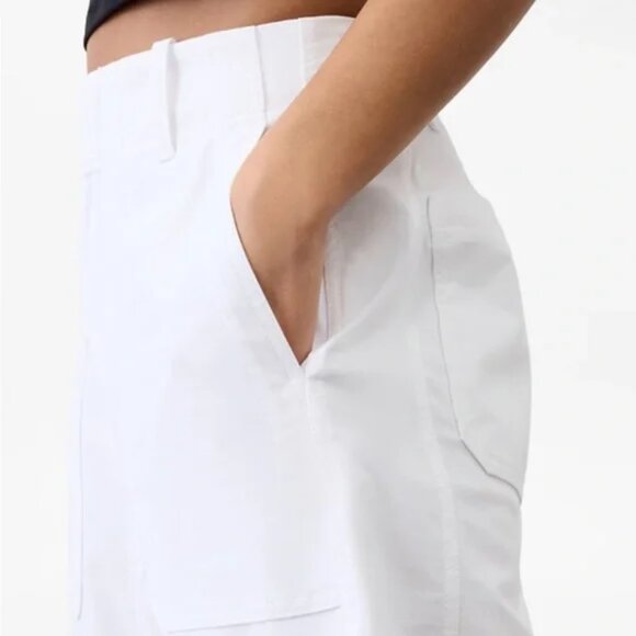 Athleta White Skyline Utility Barrel Pant Pants NWT 2 P - Picture 3 of 3
